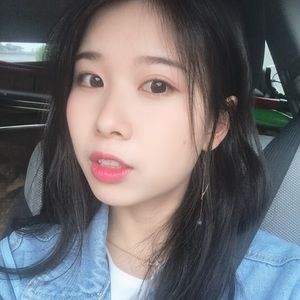 Meet your Posher, Eva